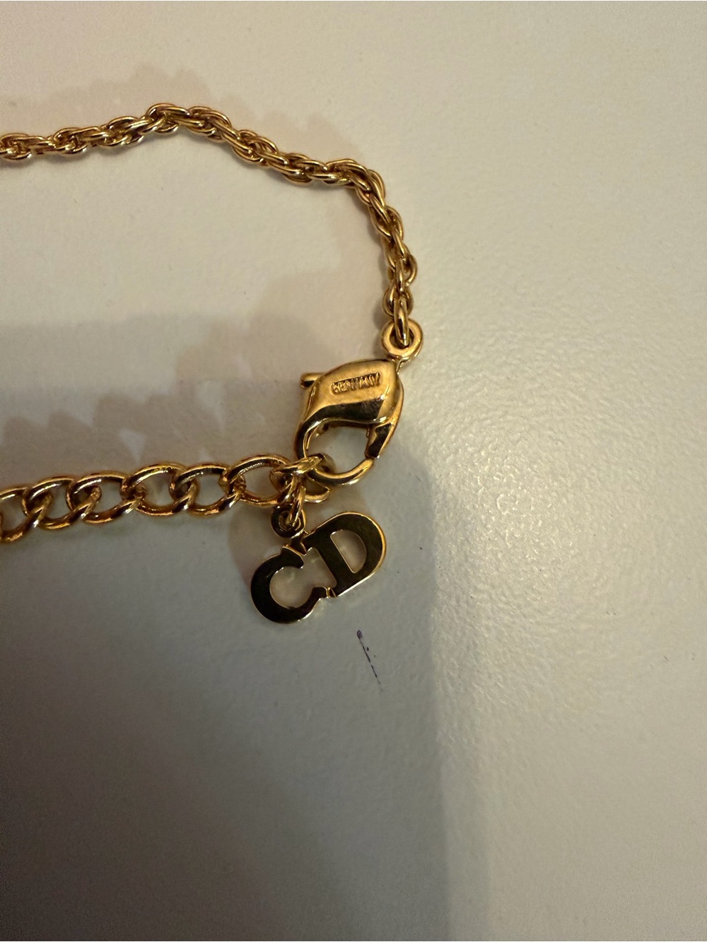 Christian Dior Faux Pearl Rhinestone Gold Tone V Necklace - Picture 3 of 7